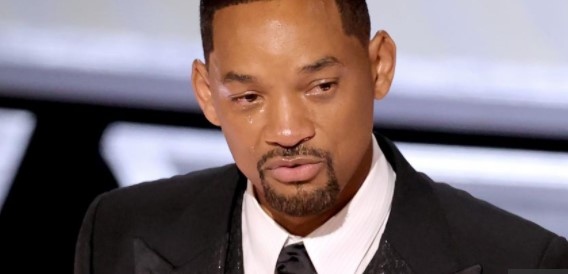 Уил Смит подаде оставка от органа който връчва Оскарите пет